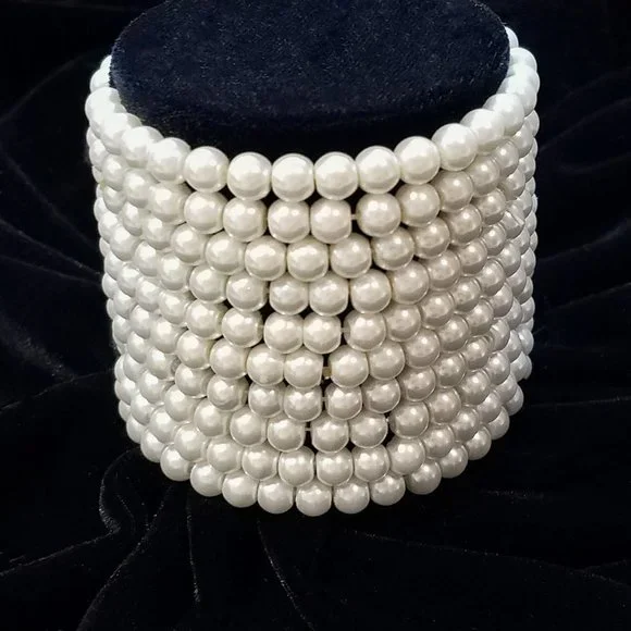 Set of Ten Faux Pearl Stretch Bracelets - Picture 2 of 3